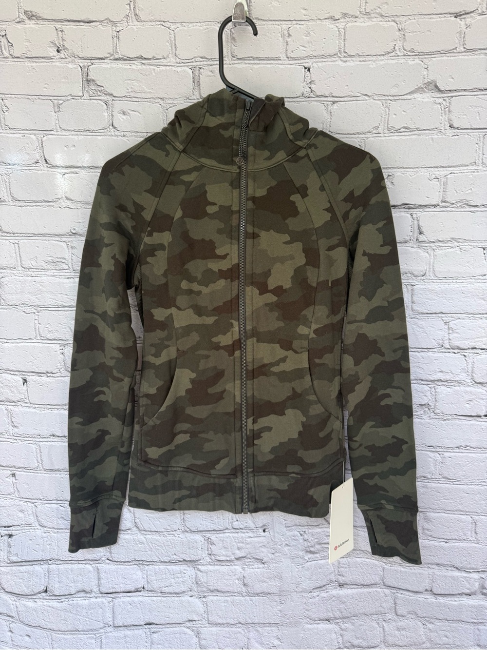 RARE Scuba Hoodie Savasana Camo Fatigue Green Size 4 NWT Lululemon